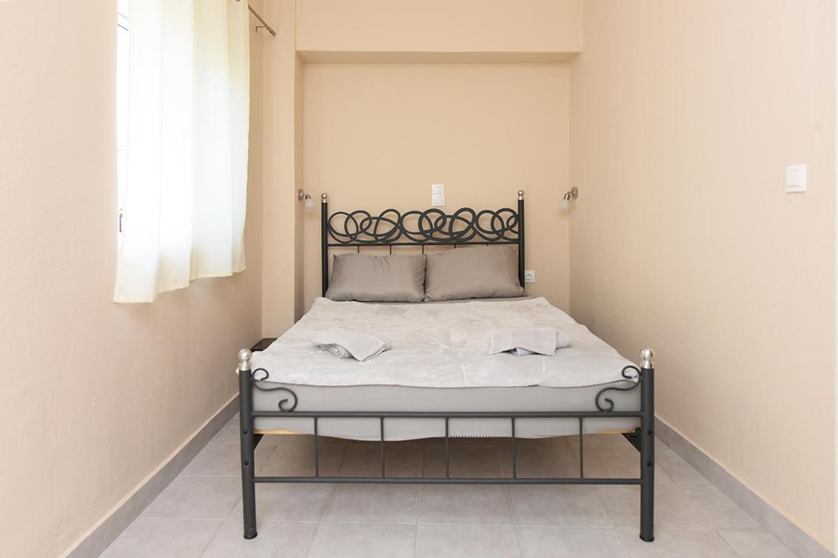 יאליסוס Happy Days Home Apartment Und Studio/Penthouse מראה חיצוני תמונה